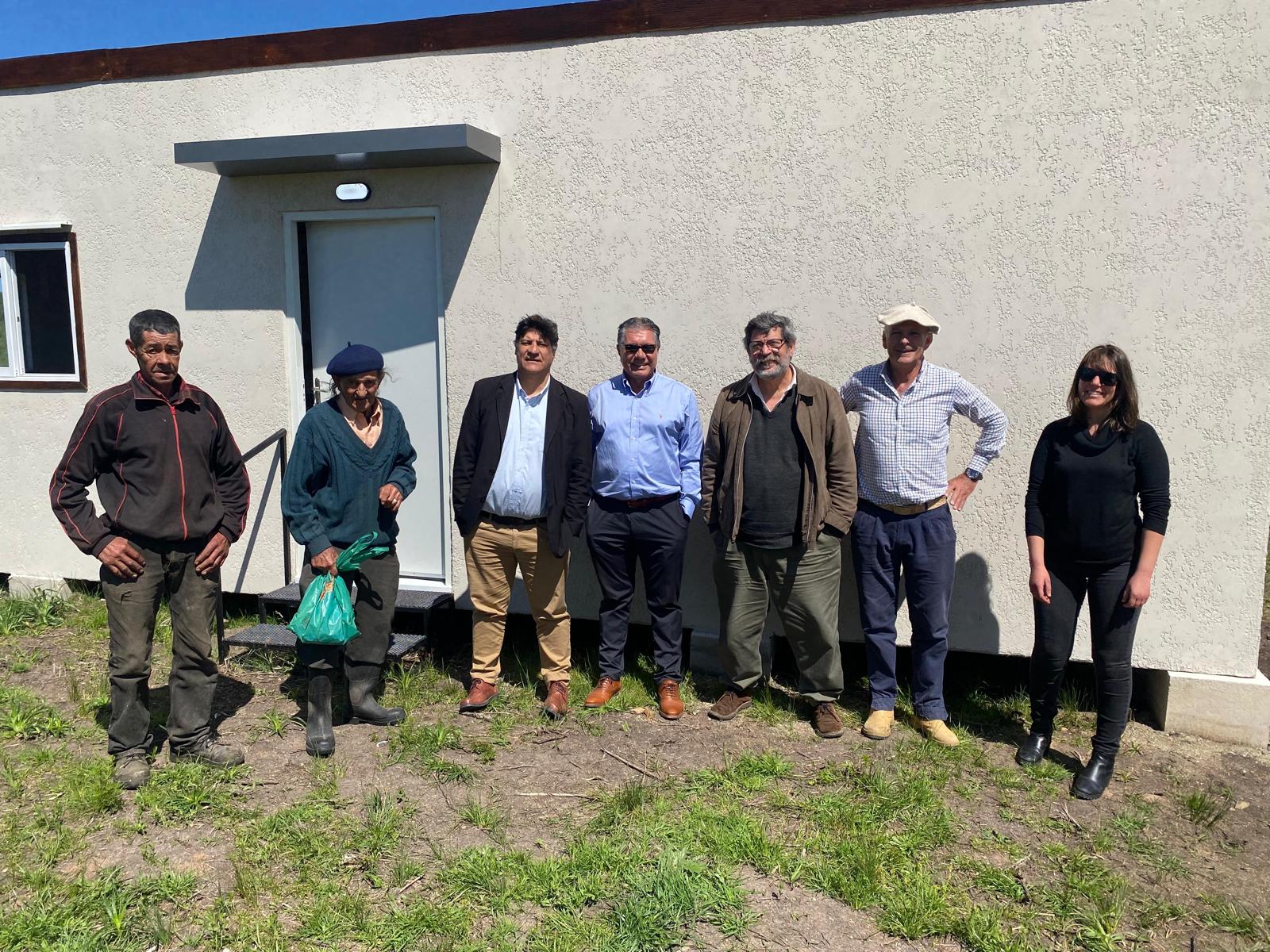 Entrega de viviendas de emergencia en Canelones y San José